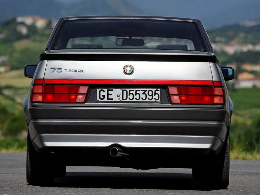  Alfa Romeo 75 2.0i T.Spark 1988 года  (WW) (фото 3 из 4)